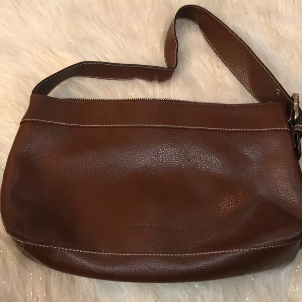 Y2K style BCBG MaxAzria brown pebble medium leather purse